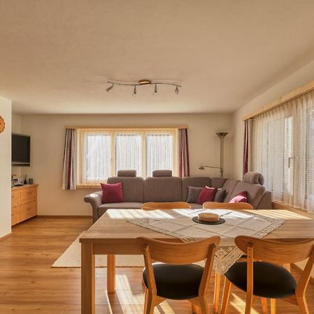 Chasa Plajet Apartment Ramosch Luaran gambar