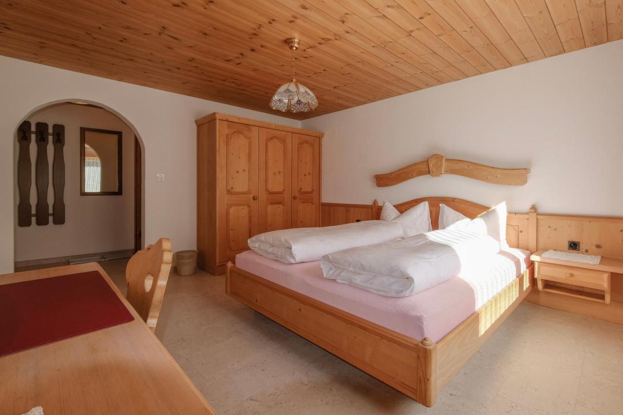 Chasa Plajet Apartment Ramosch Luaran gambar